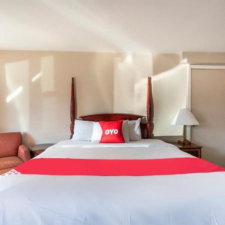 Oyo Hotel Malden Ma Broadway מראה חיצוני תמונה