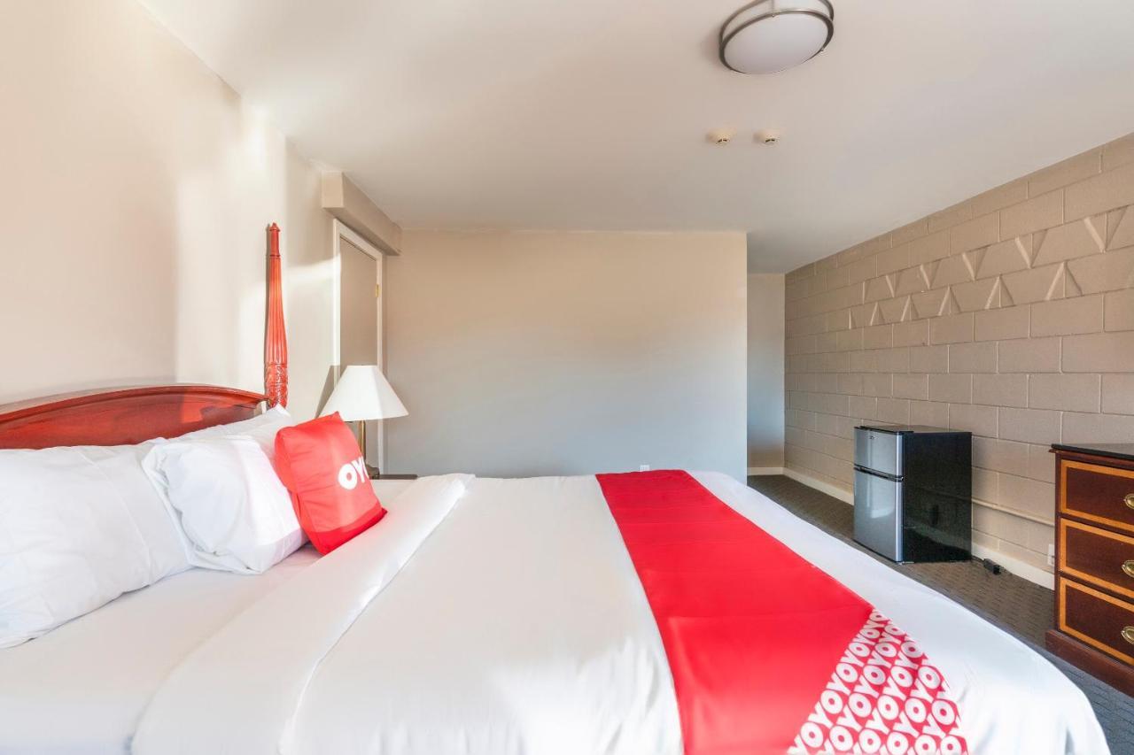 Oyo Hotel Malden Ma Broadway מראה חיצוני תמונה