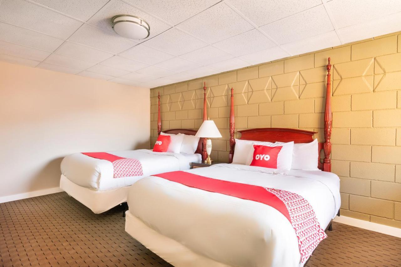 Oyo Hotel Malden Ma Broadway מראה חיצוני תמונה